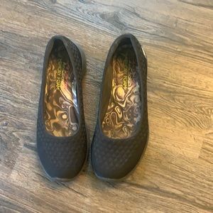 Women’s skecher memory foam air -cooled shoes